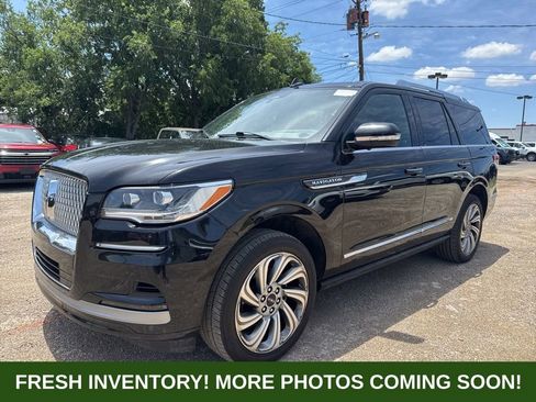 Used 2024 Lincoln Navigator Reserve AWD/4WD image 5