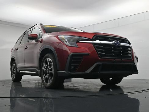 Used 2023 Subaru Ascent Limited AWD/4WD image 32