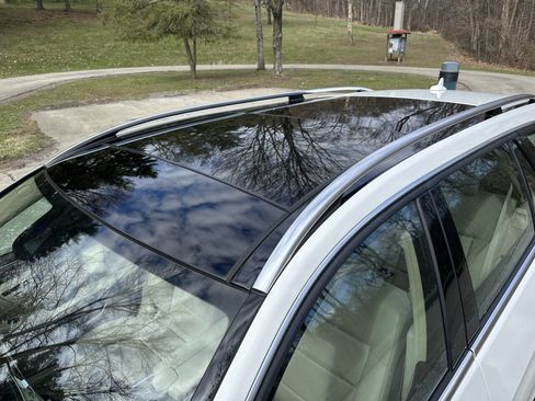 Used 2016 Mercedes-Benz E 350 E 350 4MATIC AWD 4dr Wagon image 20