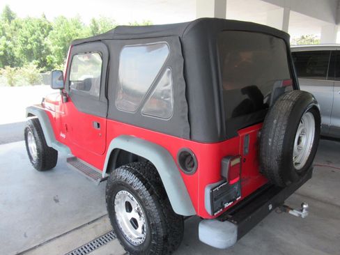 Used 1998 Jeep Wrangler SE AWD/4WD image 7