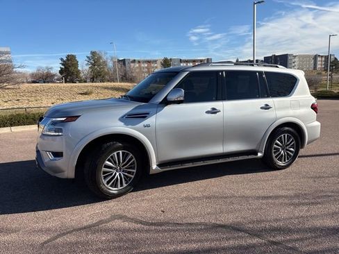 Used 2022 Nissan Armada SL AWD/4WD image 10