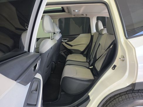 Used 2023 Subaru Forester Premium AWD/4WD image 14