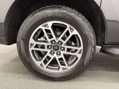 Used 2025 Ford Expedition Max Active AWD/4WD image 19