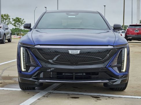 New 2026 Cadillac Lyriq Sport w/ LPO, Floor Liner Package AWD/4WD image 6