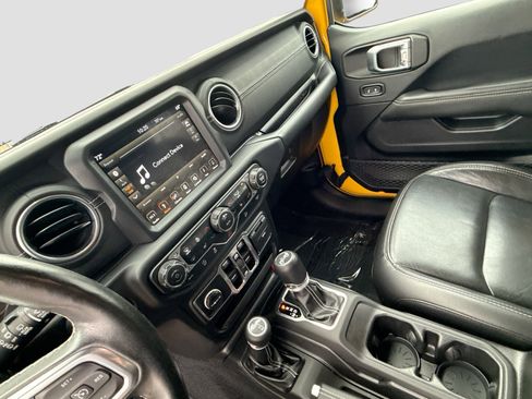 Used 2019 Jeep Wrangler Unlimited Sahara w/ Dual Top Group image 28