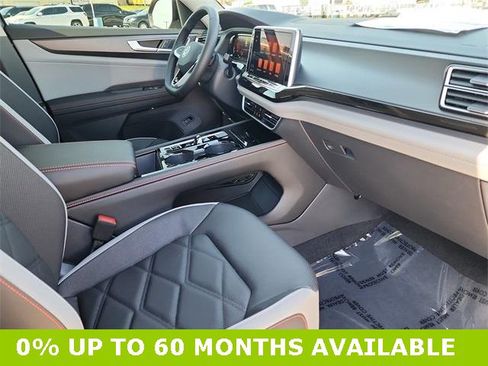 New 2026 Volkswagen Atlas Peak Edition image 18
