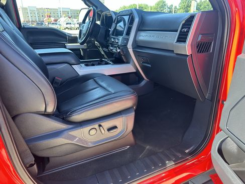Used 2022 Ford F250 Lariat w/ Lariat Ultimate Package AWD/4WD image 4