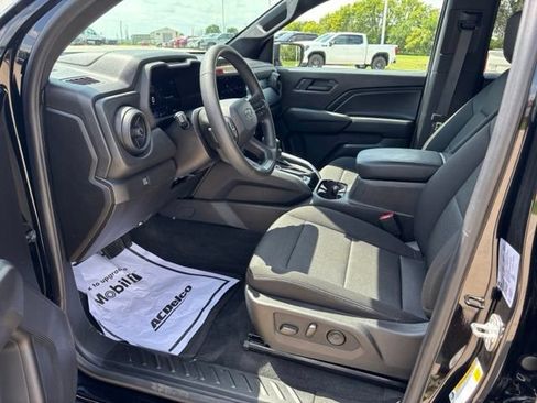 Certified 2024 Chevrolet Colorado Trail Boss AWD/4WD image 10
