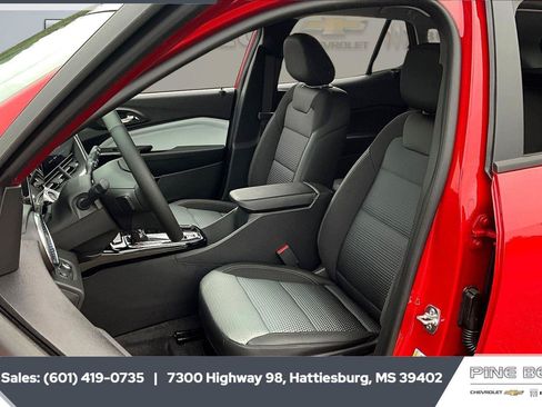 New 2026 Chevrolet Trax LT w/ LT Convenience Package FWD image 20