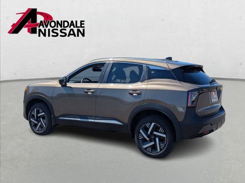 New 2026 Nissan Kicks SV image 4