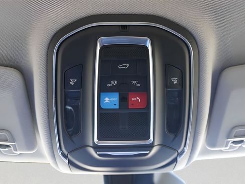 Used 2024 Jeep Grand Cherokee Limited RWD image 38