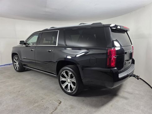 Used 2019 Chevrolet Suburban Premier image 6