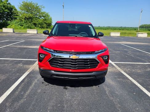 New 2026 Chevrolet TrailBlazer LS w/ LS Convenience Package AWD/4WD image 2