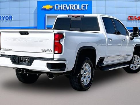 Used 2024 Chevrolet Silverado 2500 High Country w/ High Country Premium Package AWD/4WD image 5