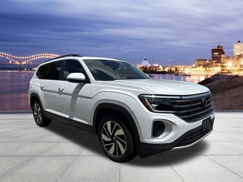 Certified 2024 Volkswagen Atlas SE w/ Panoramic Sunroof Package FWD image 4