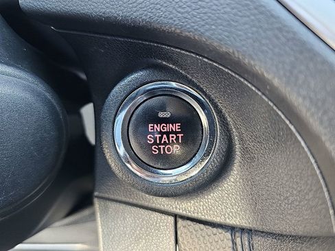 Used 2019 Subaru Forester Premium AWD/4WD image 30
