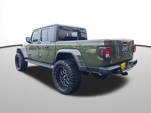 Used 2023 Jeep Gladiator Overland w/ Cold Weather Group image 3