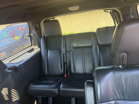 Used 2016 Lincoln Navigator Select AWD/4WD image 8