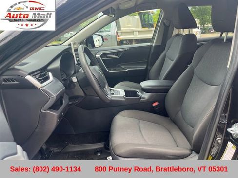 Used 2025 Toyota RAV4 Woodland Edition w/ Weather Package AWD/4WD image 10