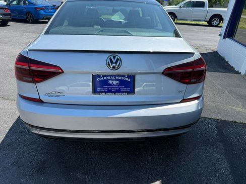 Used 2018 Volkswagen Passat 3.6 FWD image 7