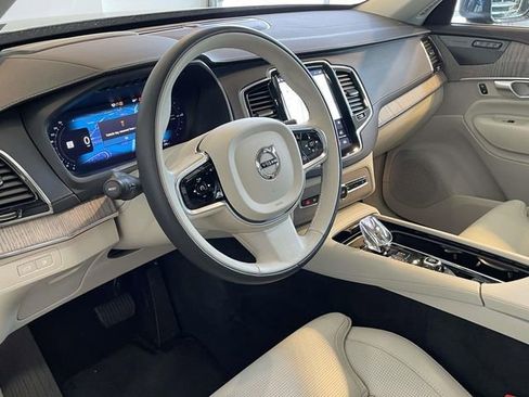 Used 2024 Volvo XC90 T8 Ultimate AWD/4WD image 13