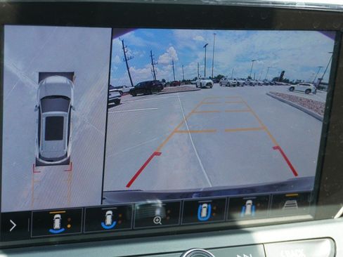 Used 2020 Chevrolet Blazer Premier w/ Driver Confidence II Package FWD image 18