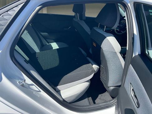 New 2026 Hyundai Elantra Limited image 15