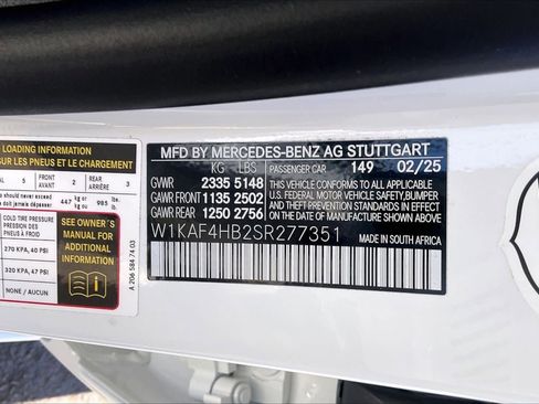 Used 2025 Mercedes-Benz C 300 4MATIC Sedan image 28