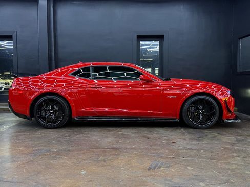 Used 2014 Chevrolet Camaro Z/28 image 9
