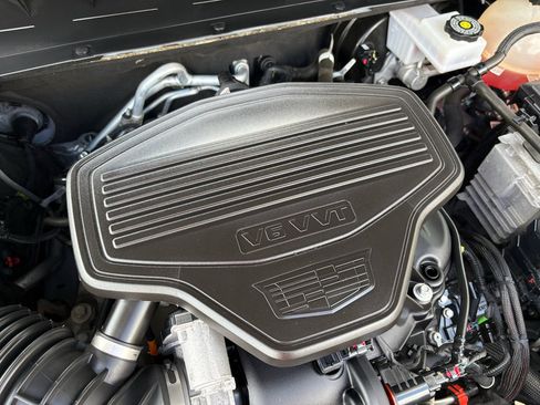 Used 2021 Cadillac XT6 Premium Luxury FWD image 39