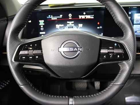 Used 2024 Nissan Ariya VENTURE+ image 12