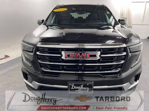 Used 2025 GMC Acadia Elevation FWD image 2