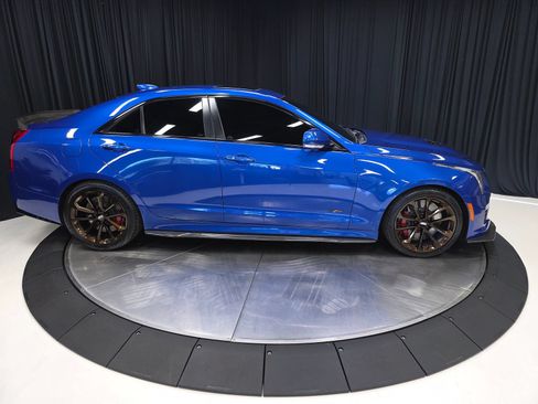 Used 2018 Cadillac ATS V w/ Luxury Package RWD image 15
