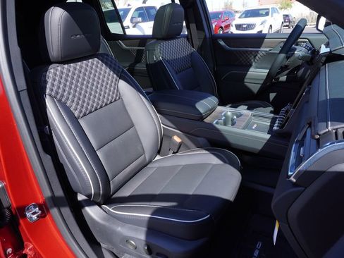 New 2026 GMC Acadia Denali image 13