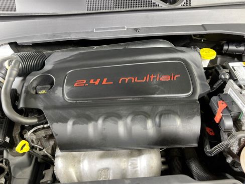 Used 2022 Jeep Compass Latitude AWD/4WD image 27