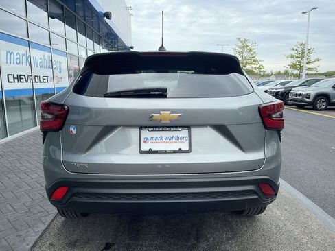 Certified 2024 Chevrolet Trax LS w/ Driver Confidence Package FWD image 29