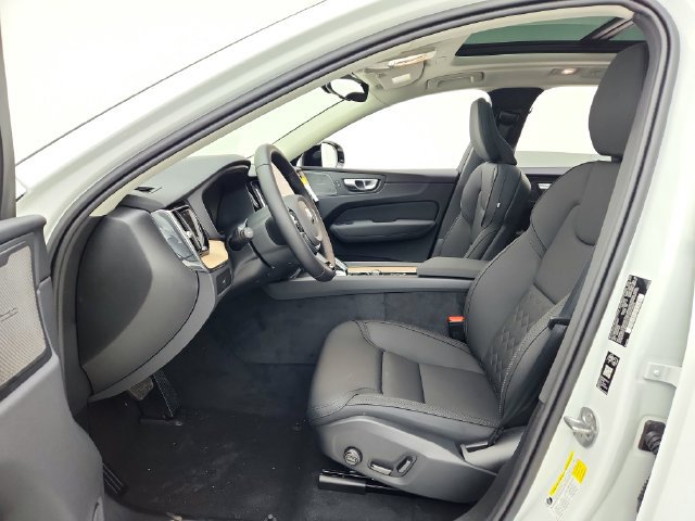 New 2026 Volvo XC60 B5 Plus w/ Climate Package AWD/4WD image 17