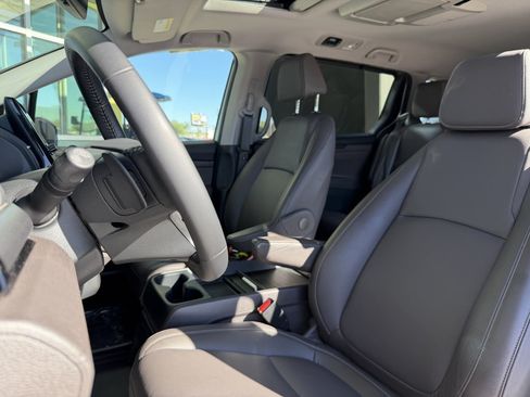 Used 2024 Honda Odyssey Touring image 32