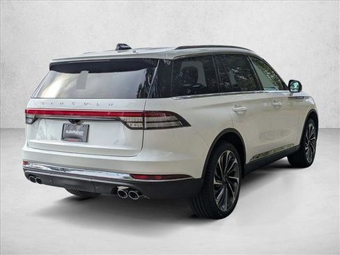 New 2026 Lincoln Aviator Reserve image 8