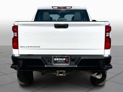 Used 2025 Chevrolet Silverado 2500 W/T image 5