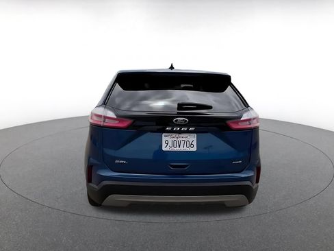 Used 2024 Ford Edge SEL AWD/4WD image 12
