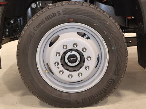 New 2026 Ford F550 4x4 Regular Cab Super Duty image 26