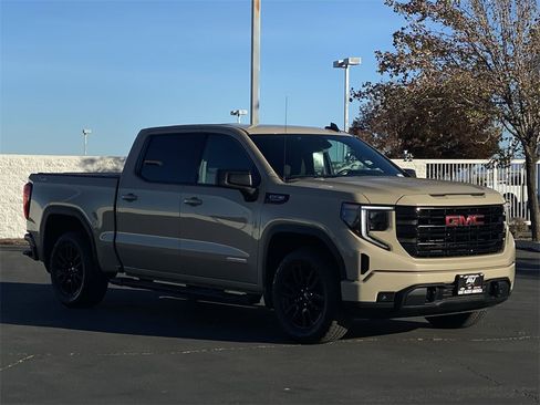 Used 2022 GMC Sierra 1500 Elevation w/ X31 Off-Road Package image 11