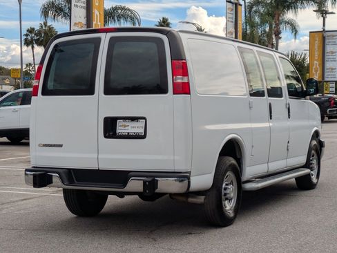 Used 2024 Chevrolet Express 2500 w/ Driver Convenience Package image 5