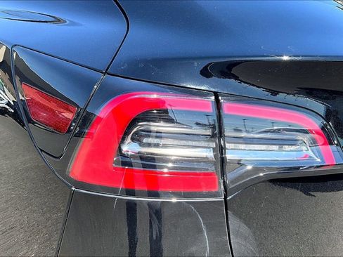 Used 2019 Tesla Model 3 Long Range AWD/4WD image 29