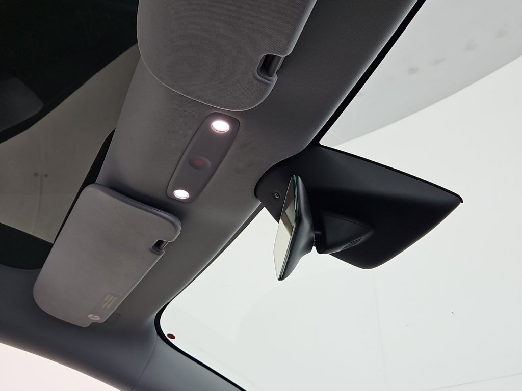 Used 2025 Tesla Model 3 Long Range RWD image 17