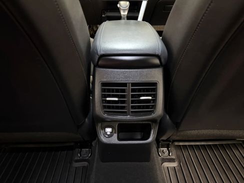 Used 2023 Kia Seltos S w/ Navigation Package FWD image 25