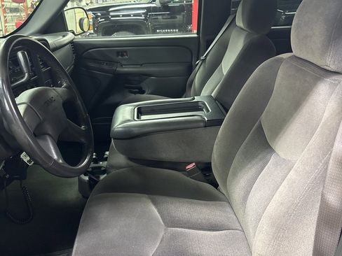 Used 2004 GMC Sierra 1500 SLE w/ Light Duty Power Package image 21