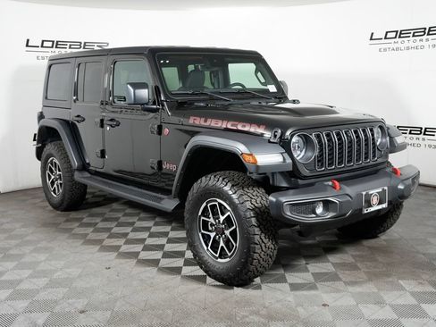 Used 2024 Jeep Wrangler Unlimited Rubicon w/ Dual Top Group AWD/4WD image 7