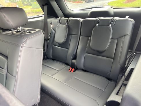 New 2027 Ford Explorer Active w/ Active Comfort Package RWD image 16